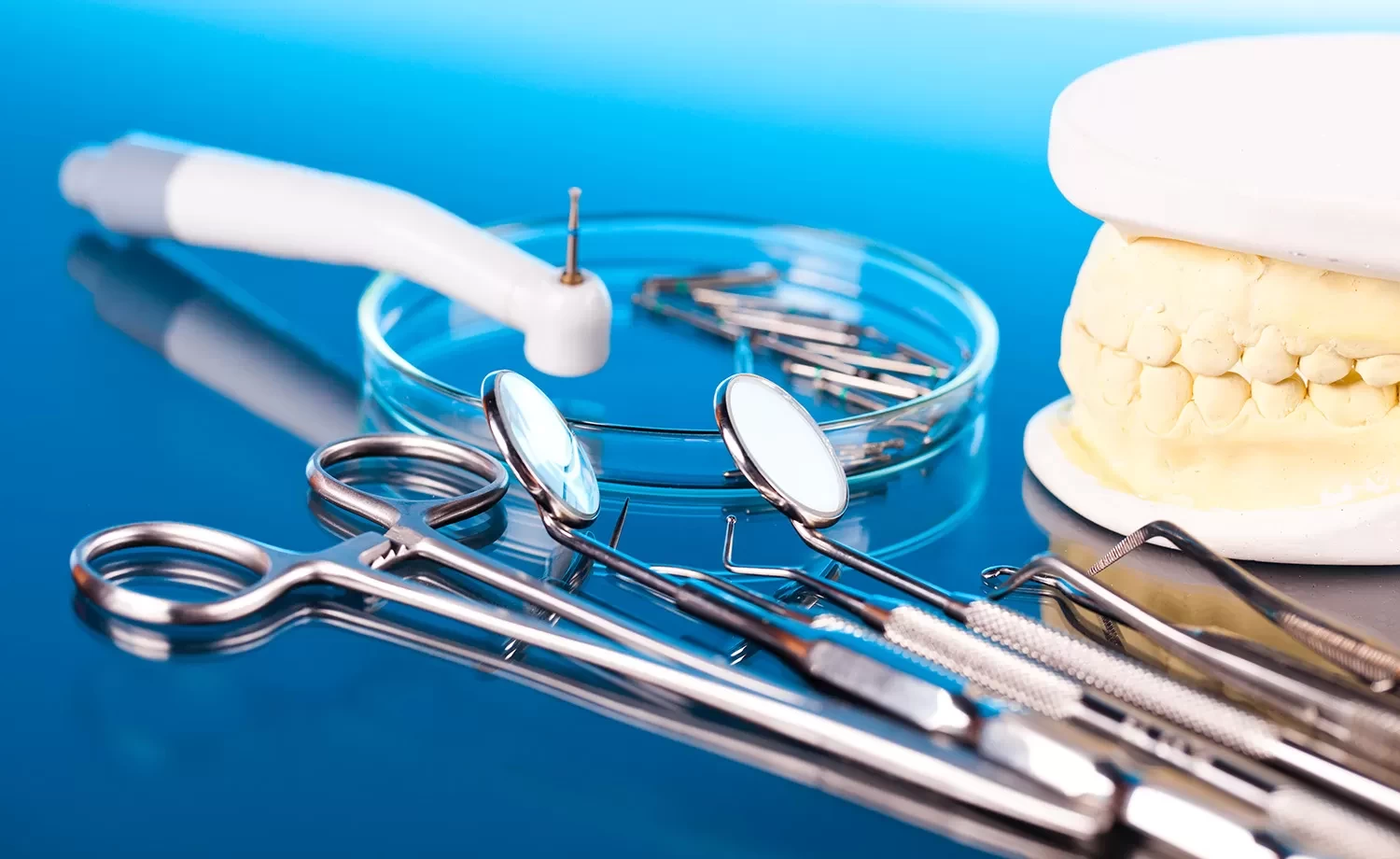 ما هي أفضل جامعات طب الأسنان في مصر للوافدين؟